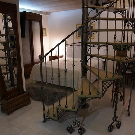 Ui Momm Hotel Матера Екстериор снимка